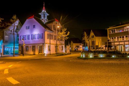 Altes Rathaus in Flein bei Nacht (HDR)
